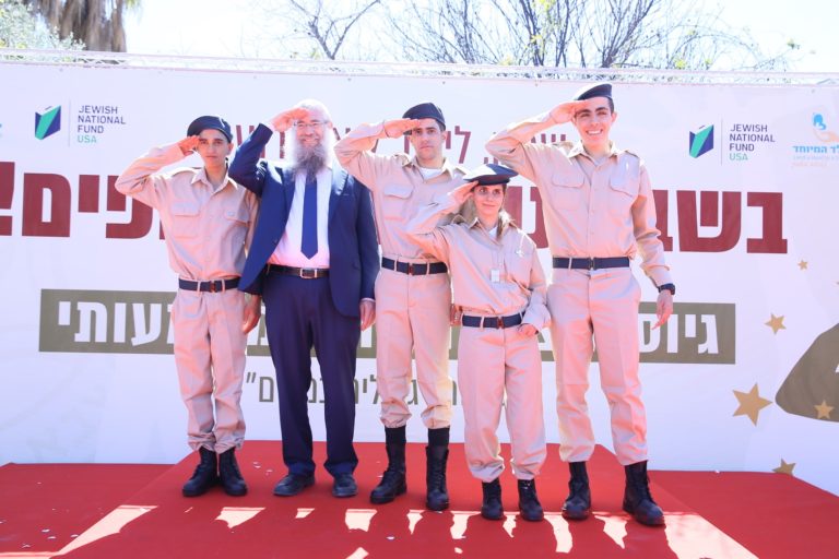 FOUR MEMBERS OF ISRAEL’S SPECIAL IN UNIFORM BECOME IDF SOLDIERS